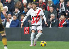 Andrei Rațiu în Bundesliga?! Xabi îl vrea în locul lui Jeremie Frimpong