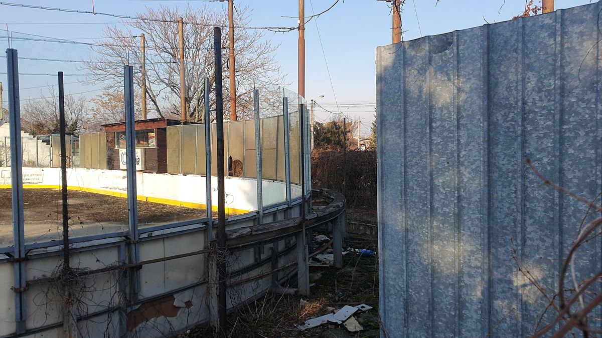 Patinoar Olimpia Ploiești - abandonat