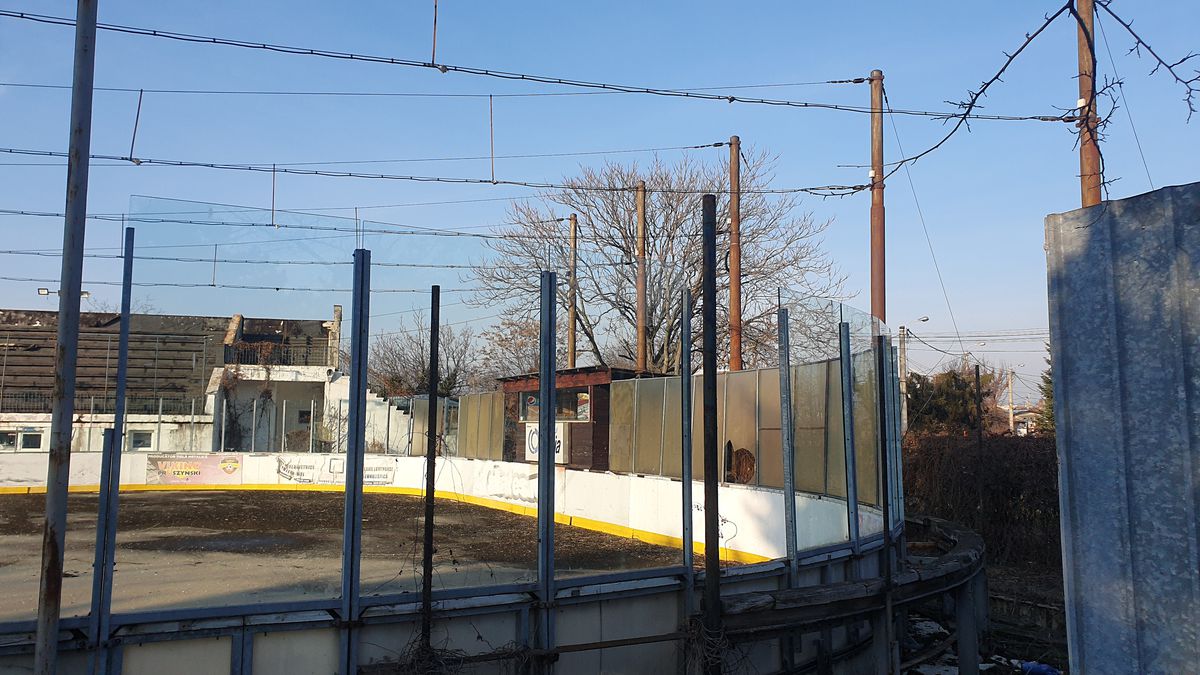 Patinoar Olimpia Ploiești - abandonat
