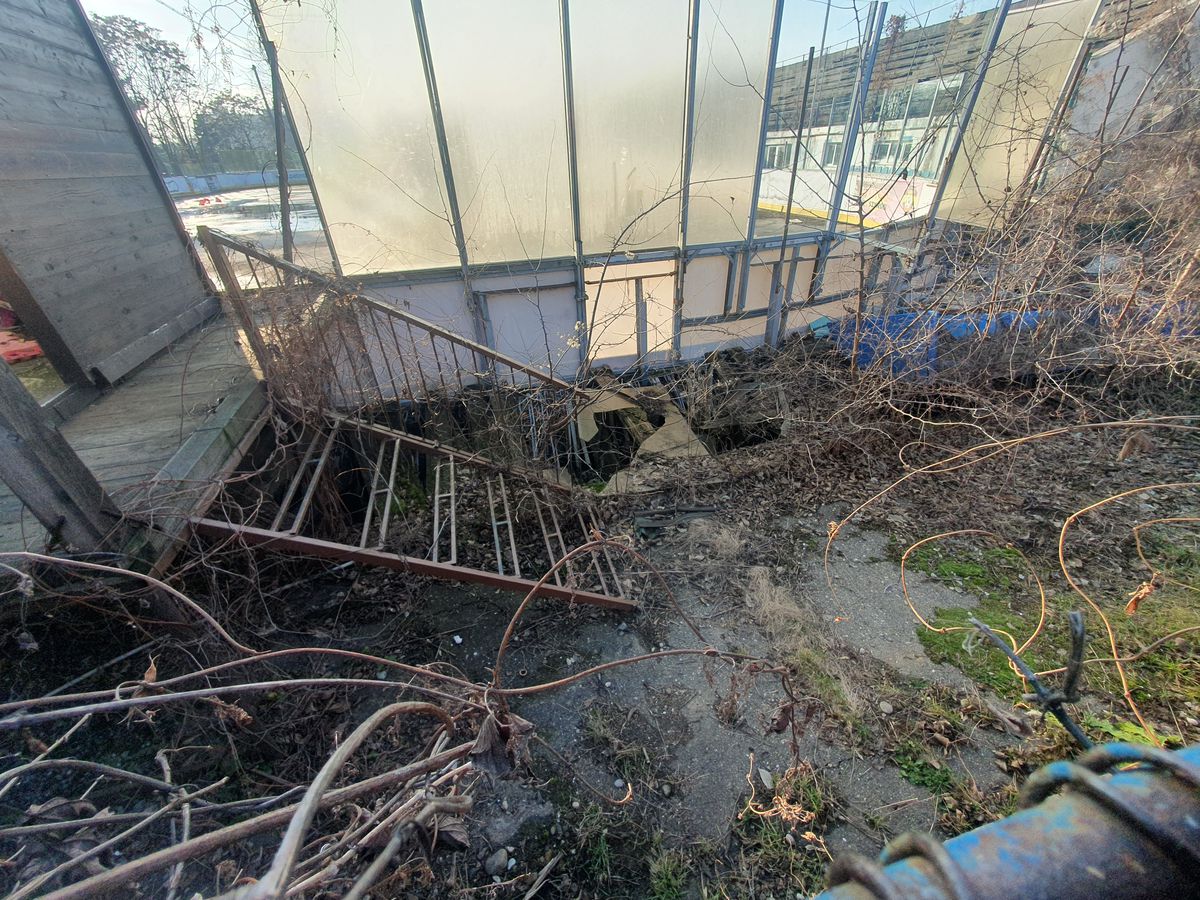 Patinoar Olimpia Ploiești - abandonat