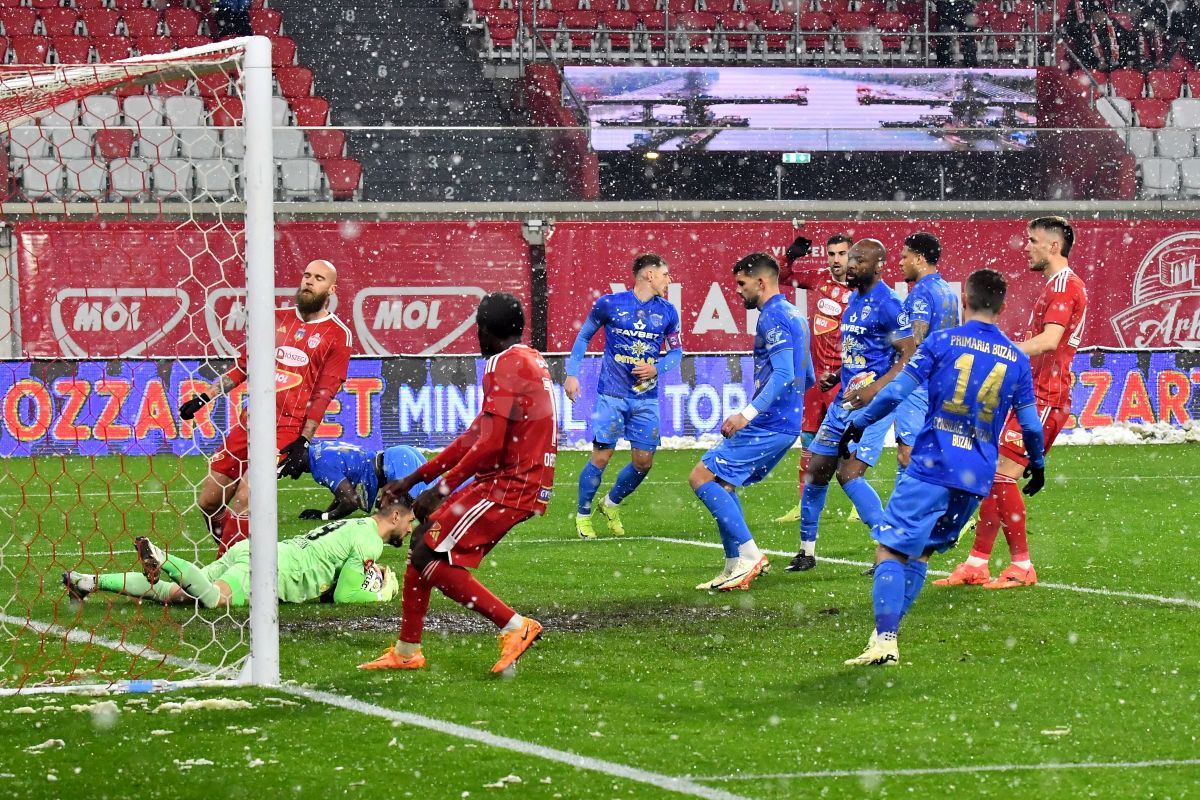 Sepsi - Gloria Buzău 1-2 » Surpriză mare în Covasna, „Iliesta” începe mandatul cu o „minune”! Clasamentul din play-out