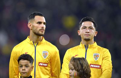 Probleme pentru 3 internaționali români înainte de venirea în țară! » Fotbaliștii au fost evacuați de urgență din avion