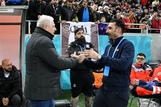 Marius Șumudică și Elias Charalambous, foto: GSP