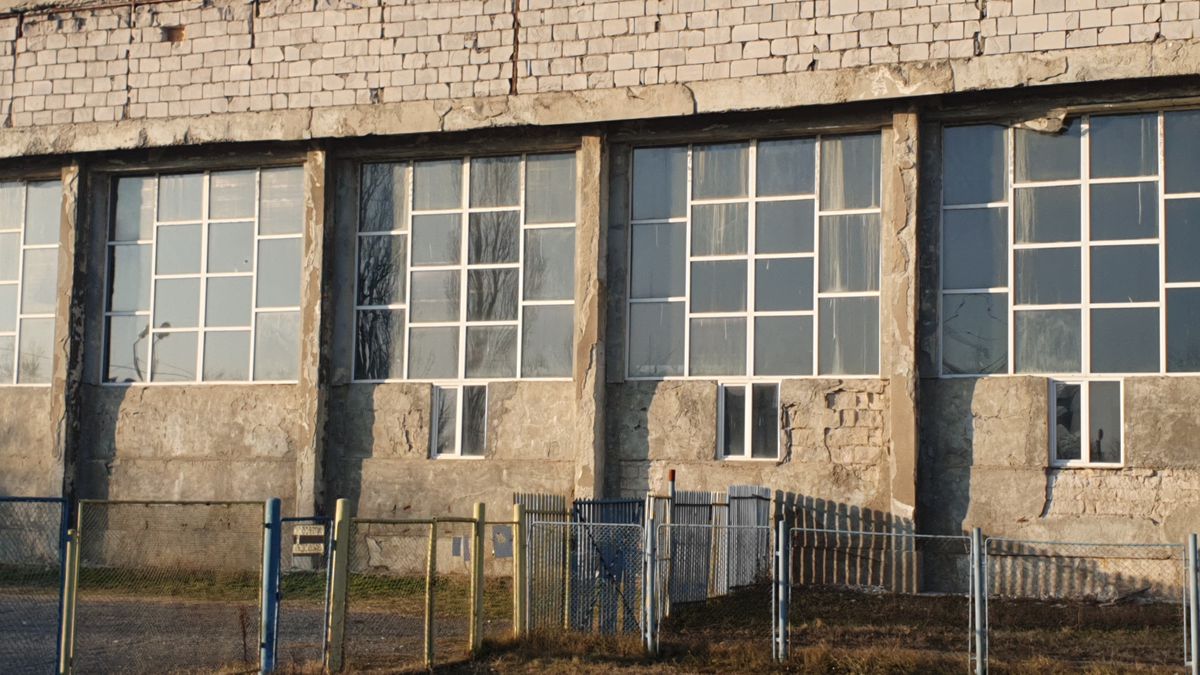 Bazin Vega Ploiești ruină