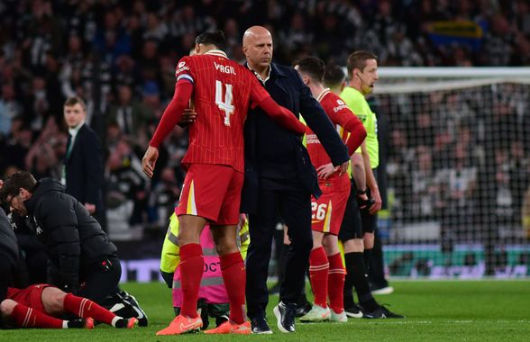 Declarația surprinzătoare a lui Arne Slot: „Dacă jucăm 10 meciuri numai cu mingi pe sus...”