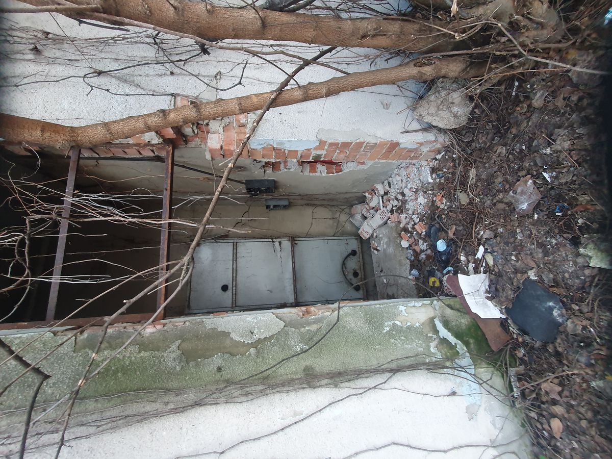 Bazin Vega Ploiești ruină