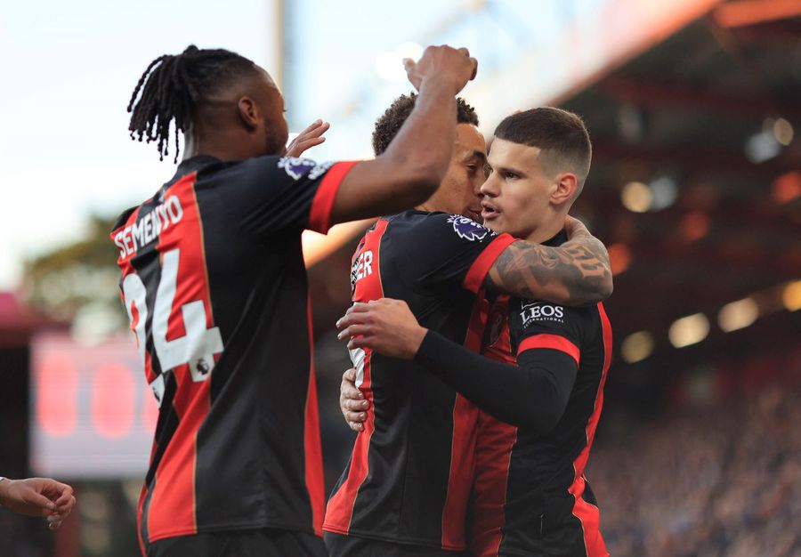 Jucătorii lui Bournemouth speră să urce mai sus de locul al zecelea până la finele sezonului / Foto: Imago Euro Premier League » Incredibil câte echipe din Anglia s-ar putea califica în cupele europene în sezonul viitor!