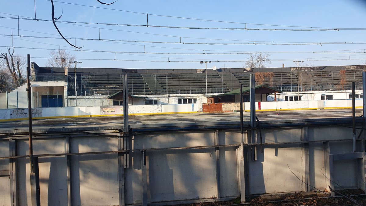 Patinoar Olimpia Ploiești - abandonat