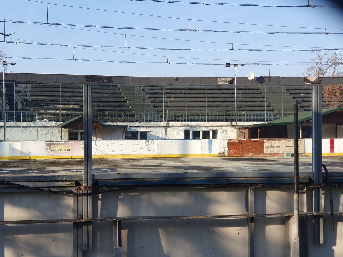 Patinoar Olimpia Ploiești - abandonat