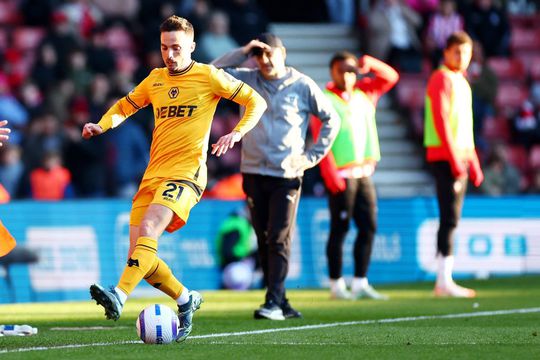 Pablo Sarabia, în acțiune pentru Southampton la meciul pierdut de echipa lui Ivan Juric (1-2) cu Wolves / Foto: Imago