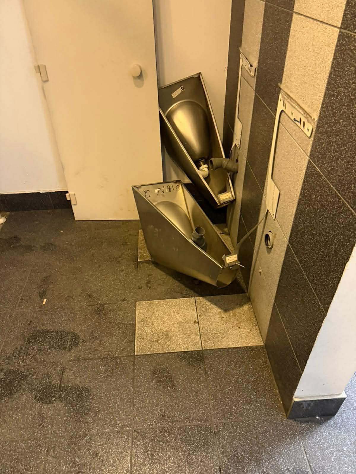 Dezastru pe Cluj Arena, după U Cluj - CFR // foto: Cristea Silviu (Facebook)