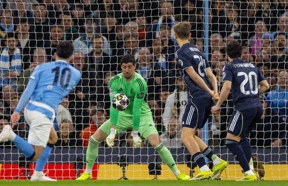 Modificare bizară în Manchester City - Real Madrid » Courtois, înlocuit la pauză