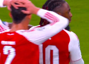 Gol senzațional pe „Emirates” » Coechipierii și-au pus mâinile în cap