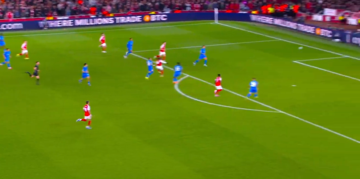 Gol senzațional în Arsenal - Leverkusen » Coechipierii și-au pus mâinile în cap