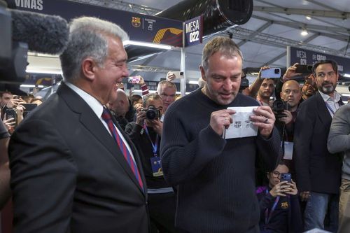 Antrenorul Hansi Flick a votat pentru Joan Laporta, ca și jucătorii Barcelonei / Foto: Imago