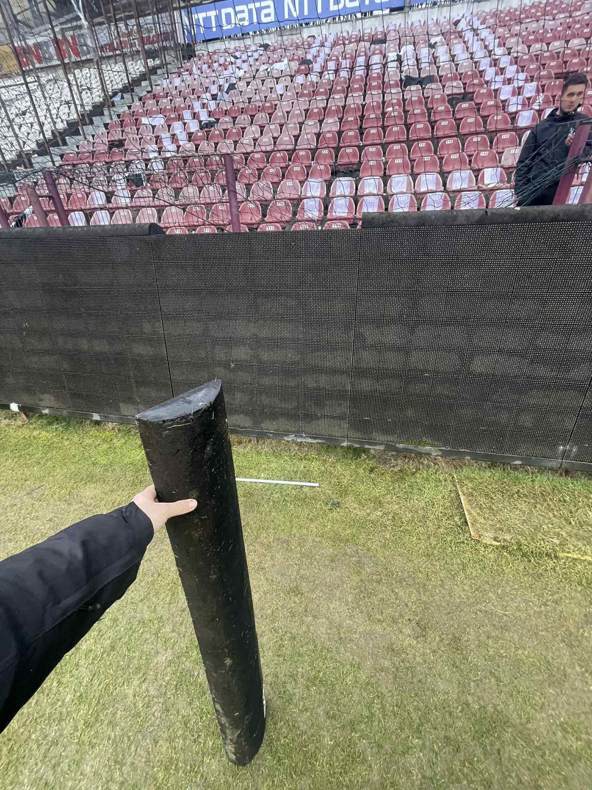 Dezastrul lăsat de suporterii lui U Cluj la derby-ul cu scandal din Gruia