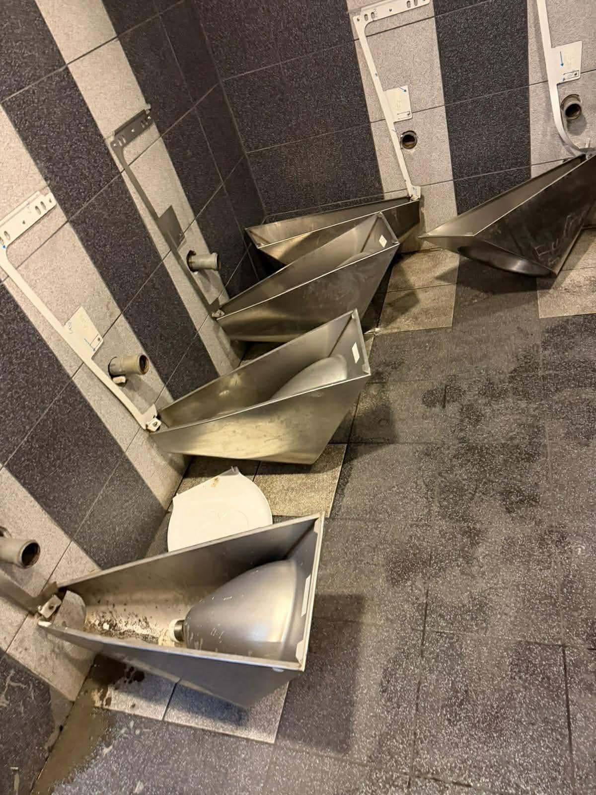 Dezastru pe Cluj Arena, după U Cluj - CFR // foto: Cristea Silviu (Facebook)