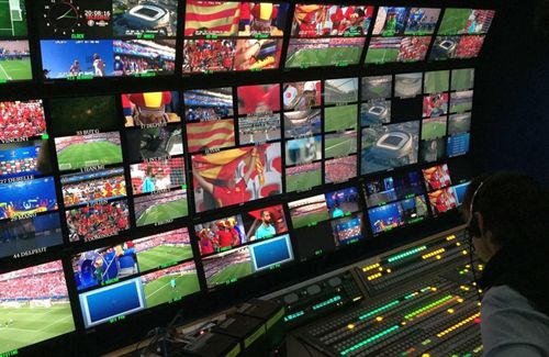 Liga Germană de Fotbal primește banIi din drepturile TV mai repede