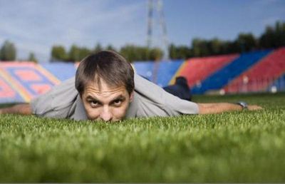 EXCLUSIV VIDEO Suporterul Dan Negru: „Am luat mai multe cafteli pe stadioane. Când venea Dinamo, era măcel!”