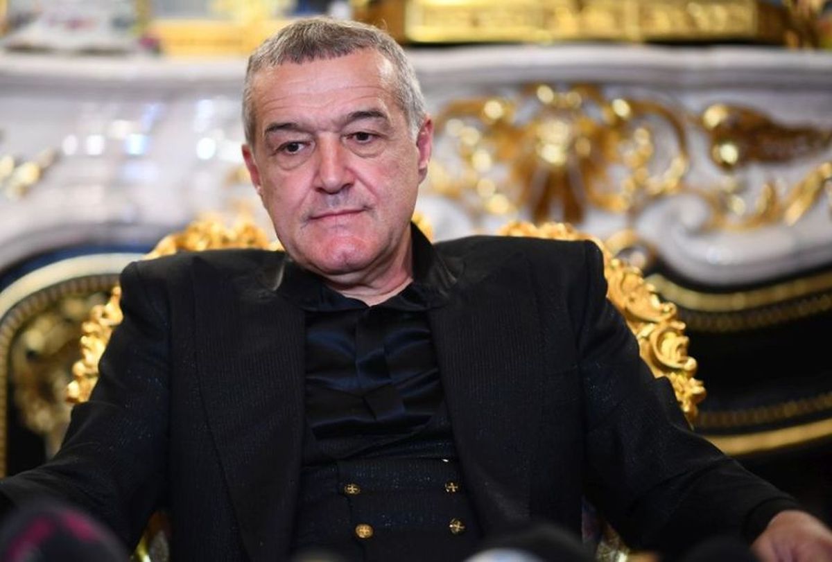 Becali, donație generoasă în fața palatului: „Am văzut cu ochii mei cât i-a dat preotului!” + „Are un miliard de euro”