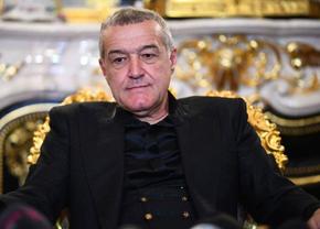Becali, donație generoasă în fața palatului: „Am văzut cu ochii mei cât i-a dat preotului!”