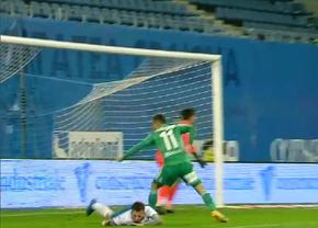 Penalty nedat în Craiova - Sepsi? Opinia vehementă a expertului: „Trebuia și roșu! Atac grosolan, cu intenție”