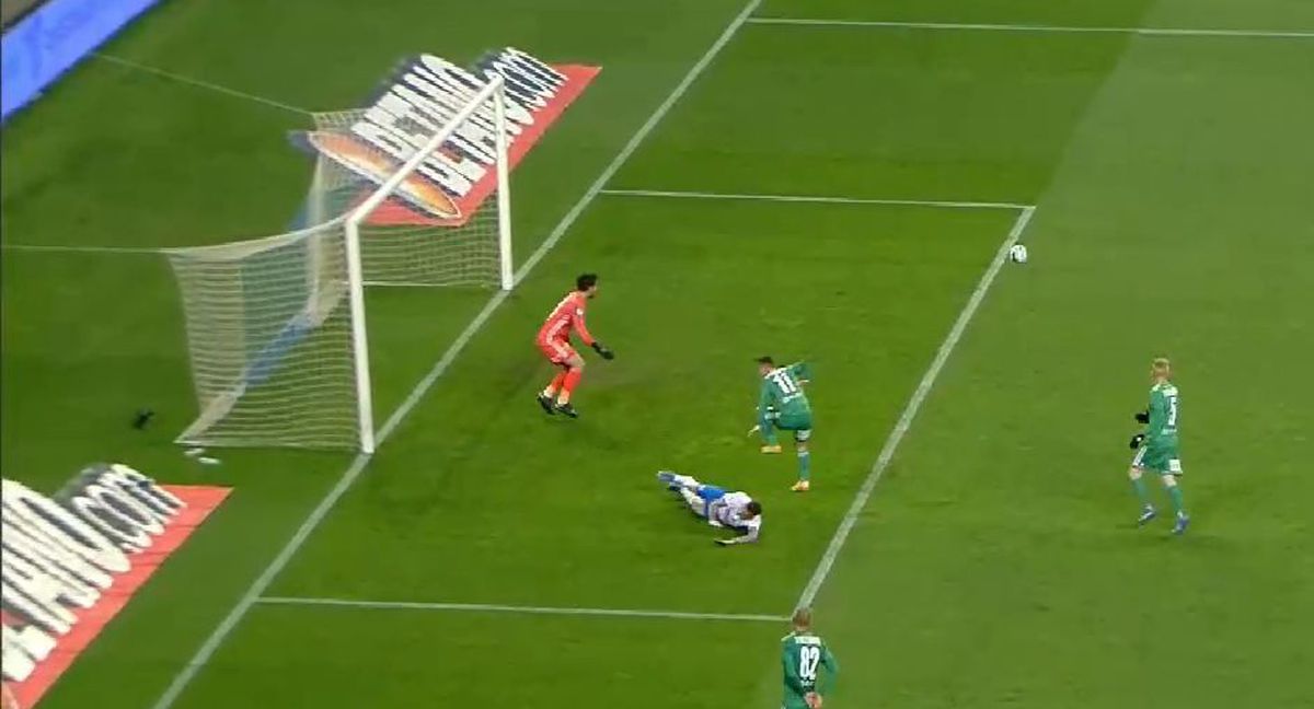 Penalty nedat în Craiova - Sepsi? Opinia vehementă a expertului: „Trebuia și roșu! Atac grosolan, cu intenție”