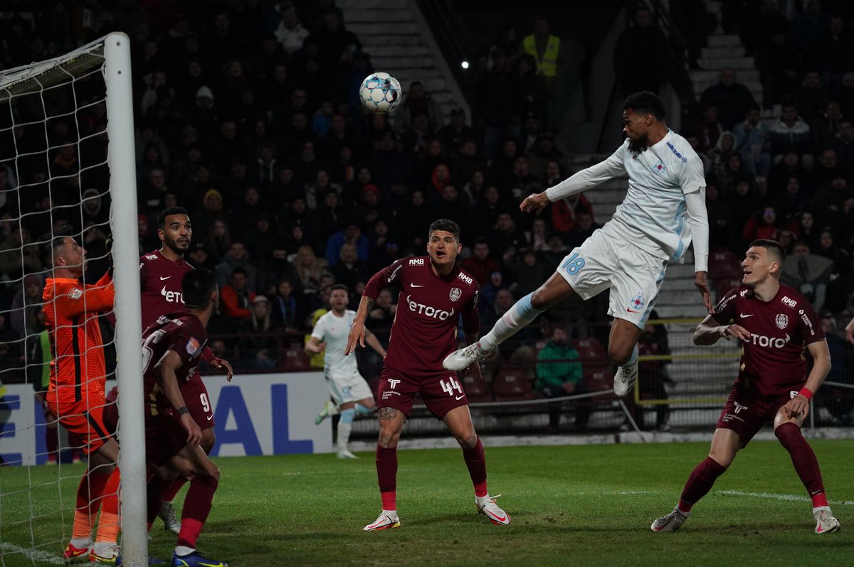 Detaliul care a decis derby-ul » De ce avea CFR Cluj doar 8 jucători de câmp în momentul golului marcat de Tavi Popescu