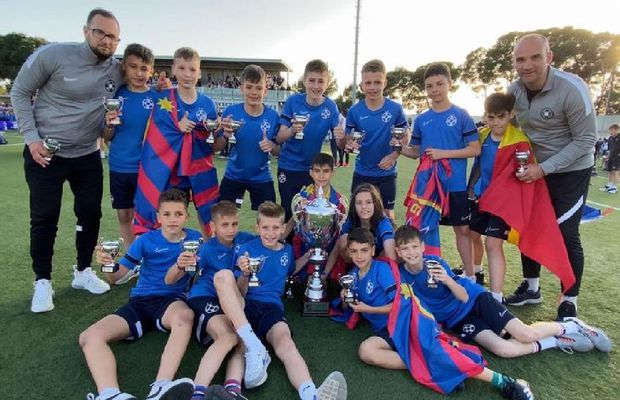 Echipa U12 a Academiei FCSB a învins-o pe AC Milan, în finala „Mundialito” 2022