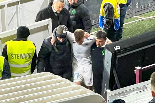 Mateo Susic (31 de ani), fundașul dreapta al celor de la CFR Cluj, a văzut cartonașul roșu în minutul 43 al meciului cu FCSB, pentru un fault comis asupra lui Darius Olaru (24 de ani).