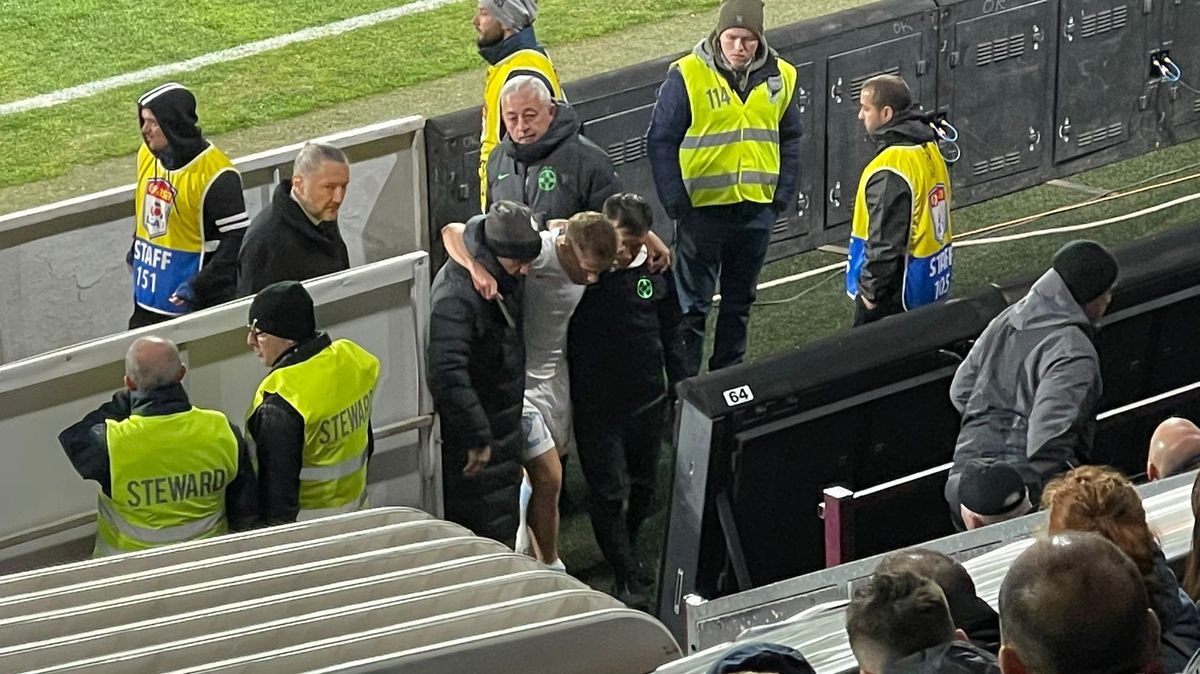 CFR Cluj - FCSB. Istvan Kovacs nu a stat pe gânduri: ROȘU direct în minutul 43