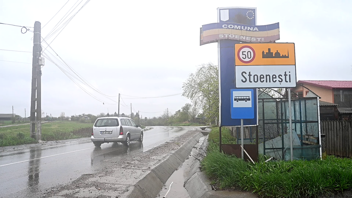 Pasiune pentru fotbal în „județeana” de Giurgiu » Omerta Stoenești - Săbărelul Ciocoveni s-a jucat pe un vânt crâncen, printre rațe și oi