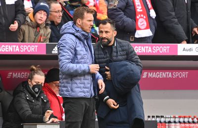 Isterie la Bayern » Fiul directorului sportiv, terorizat de fani!