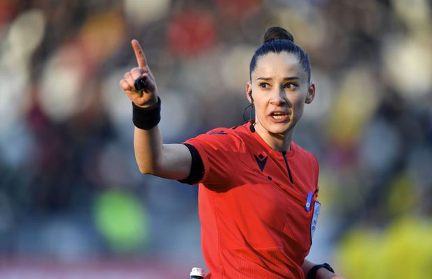 După 10 ani, din nou în Liga 1 » Rapid - Gaz Metan va fi arbitrat la centru de o femeie