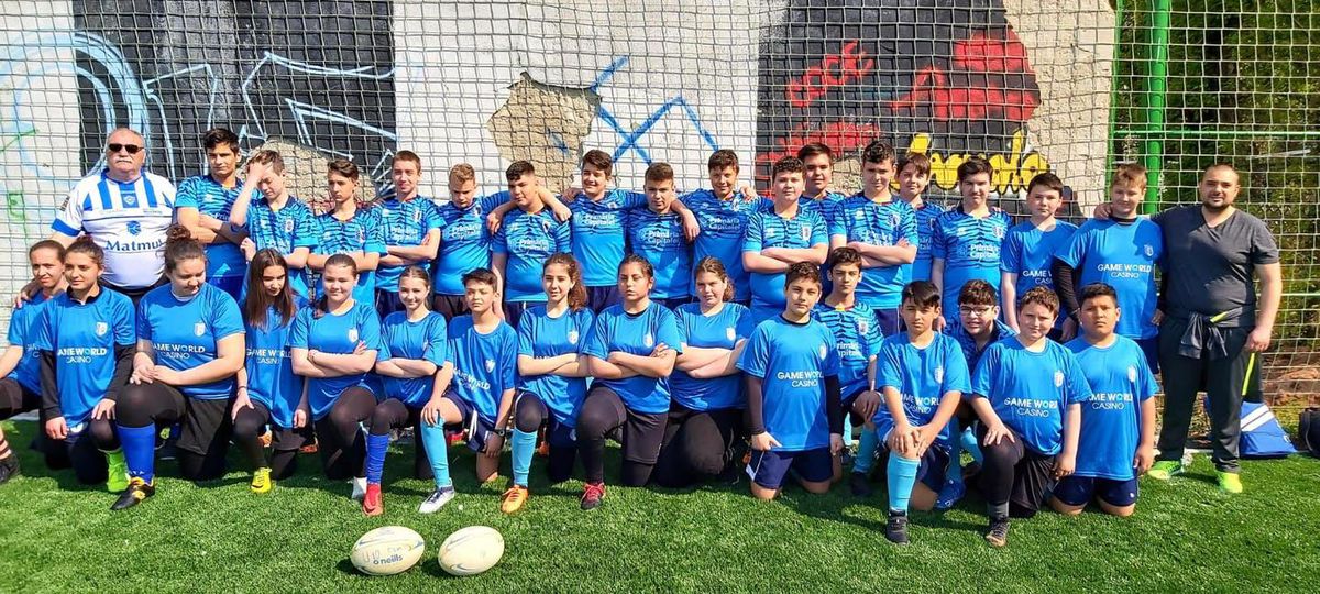 Cu svastica pe fundal în poze cu copii publicate de CSM București