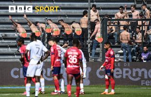 Scene incredibile în Ligue 1 » Fanii lui Angers și-au dat pantalonii jos la penalty
