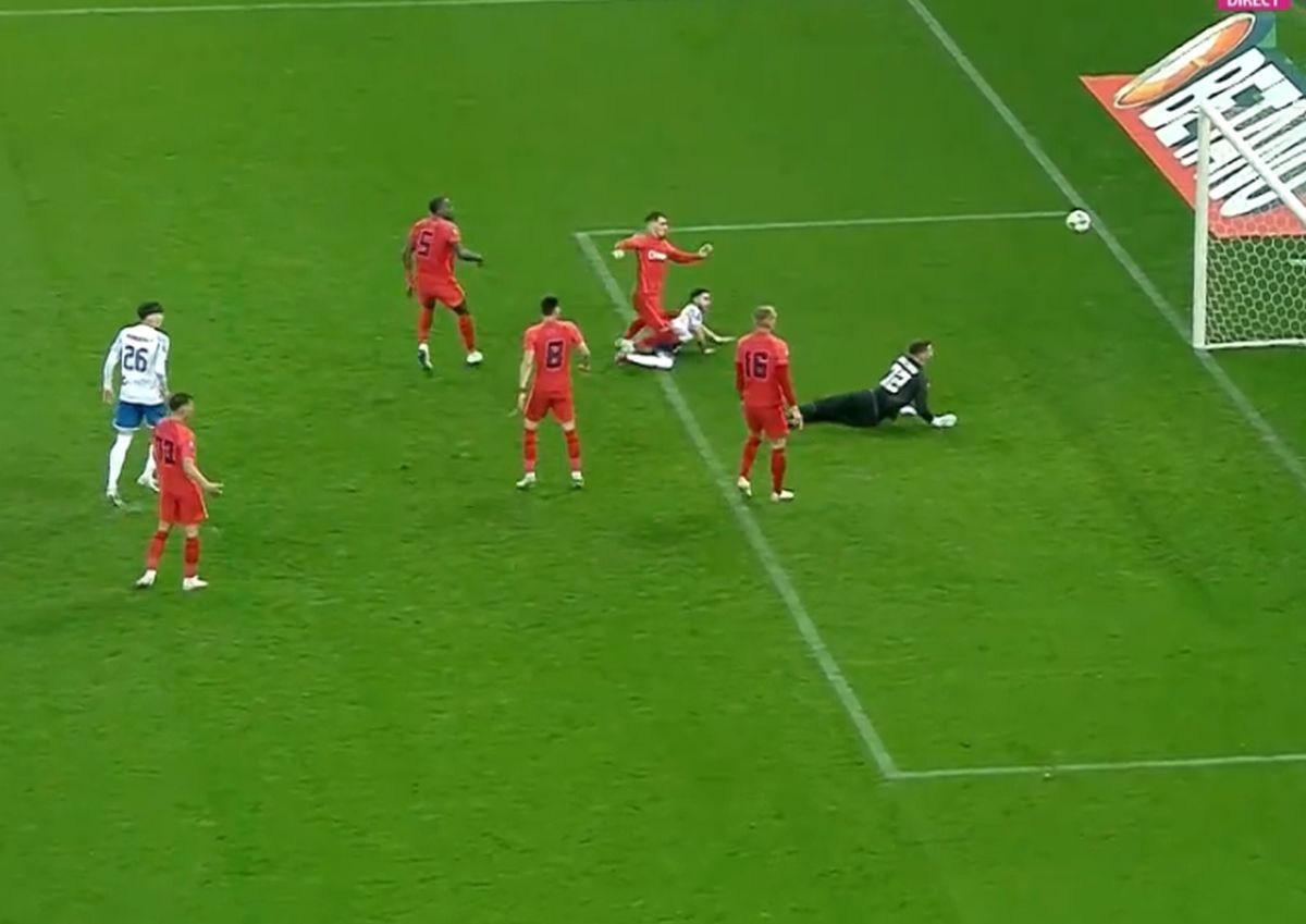 Cadou de la Tavi » Farul a reintrat în joc pe Arena Națională după o greșeală a decarului roș-albastru