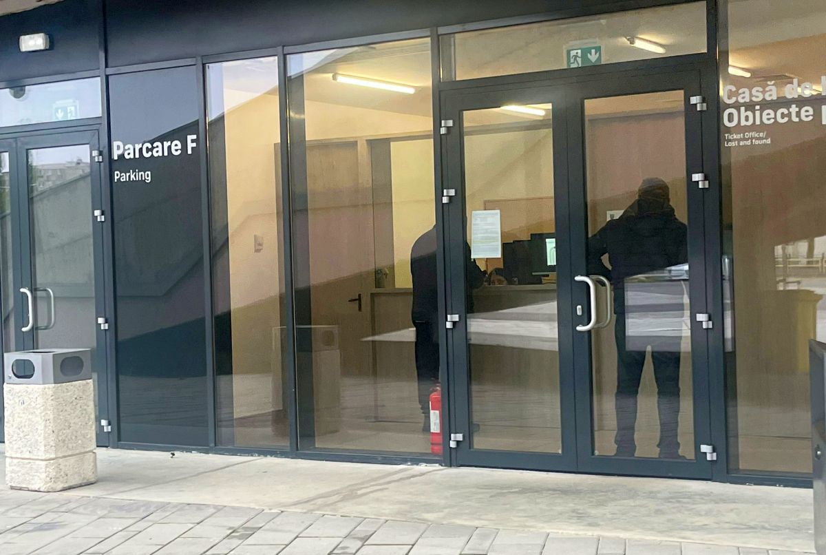 Contrast la case » Reporterii GSP au mers azi să vadă cum merg vânzările biletelor la FCSB - Farul și Steaua - Dinamo