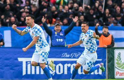 Abia a doua oară după '90! » Câte echipe din ligile inferioare au mai reușit performanța Corvinului + Finala de pomină decisă la rejucare