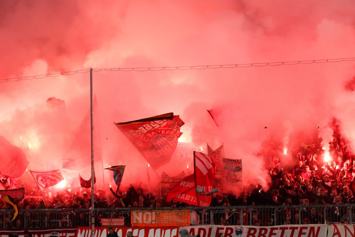 „Ieși de pe stadionul nostru!” » Protest incendiar în Liga Campionilor: „Vă mulgeți suporterii ca pe vaci”