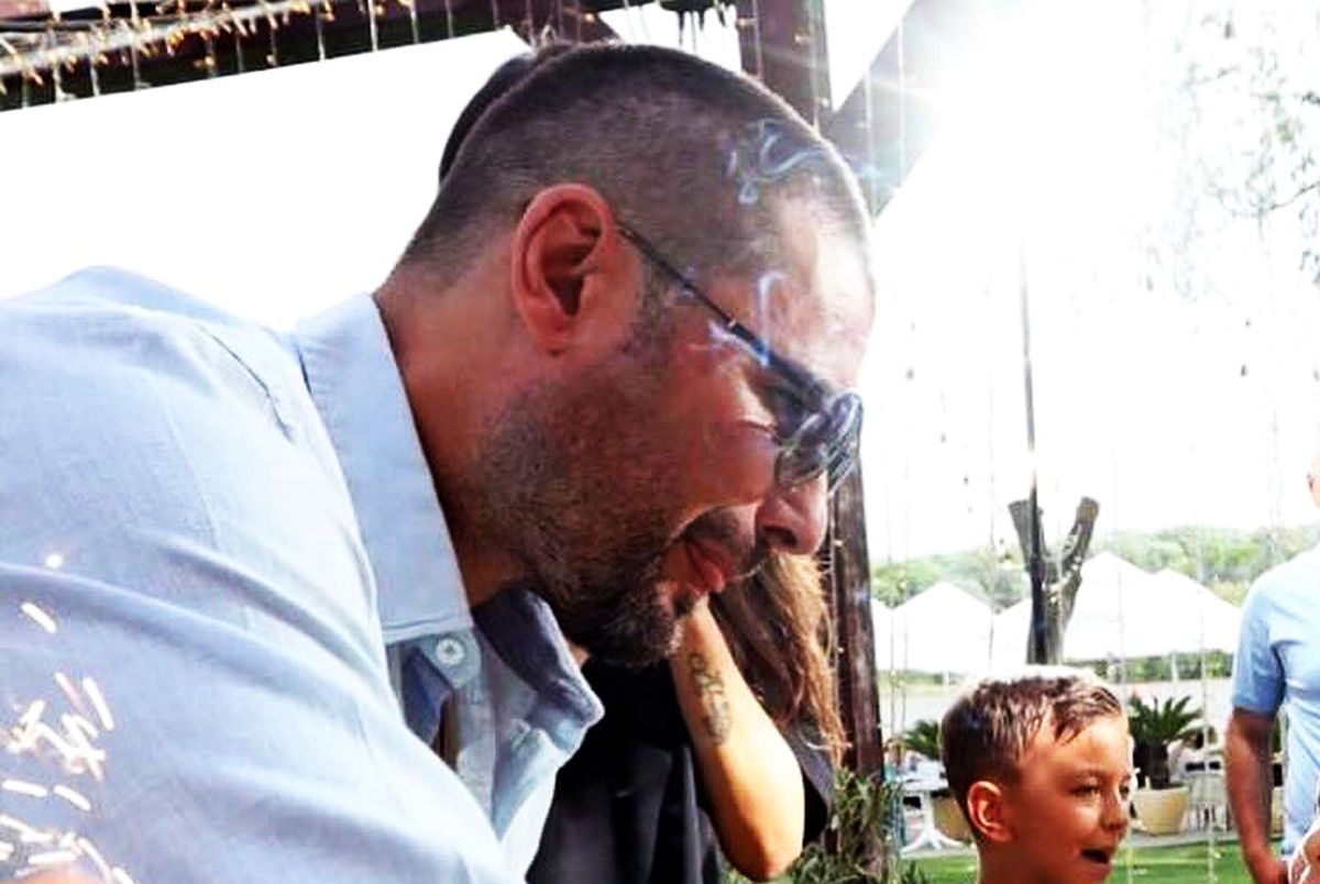 Ca la 25 de ani » Adrian Mutu, prima apariție fără șapcă după implantul de păr