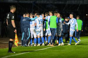 Corvinul - FC Voluntari 3-1 » Maxim am spus! „Gașca nebună” a Hunedoarei se califică uimitor în finala Cupei României Betano!