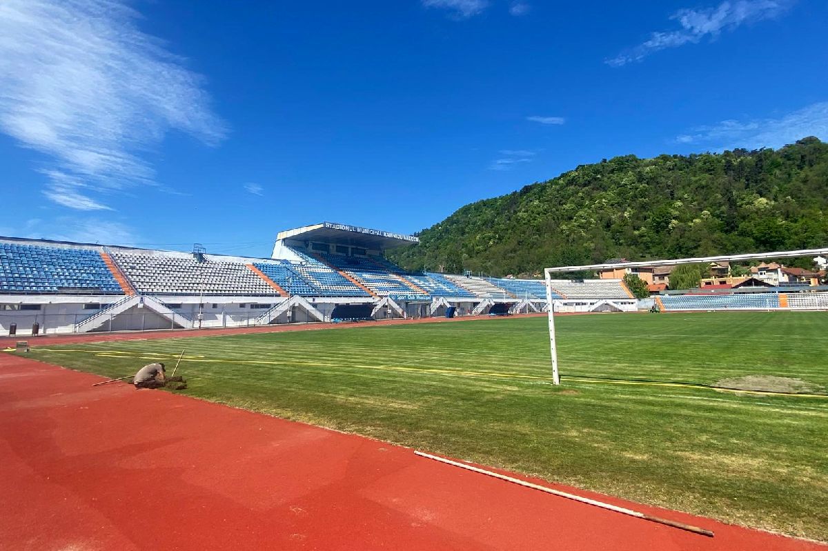 În urmă cu 5 ani, primarul promitea aici un stadion ultramodern » Cum arată azi arena de 12.000 de locuri din provincie: imaginile surprinse de GSP