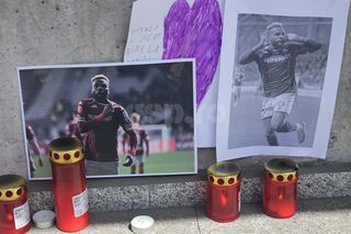 Gest emoționant în memoria lui Aaron Boupendza » Au redecorat toată încăperea: ce a apărut azi la stadionul Rapidului