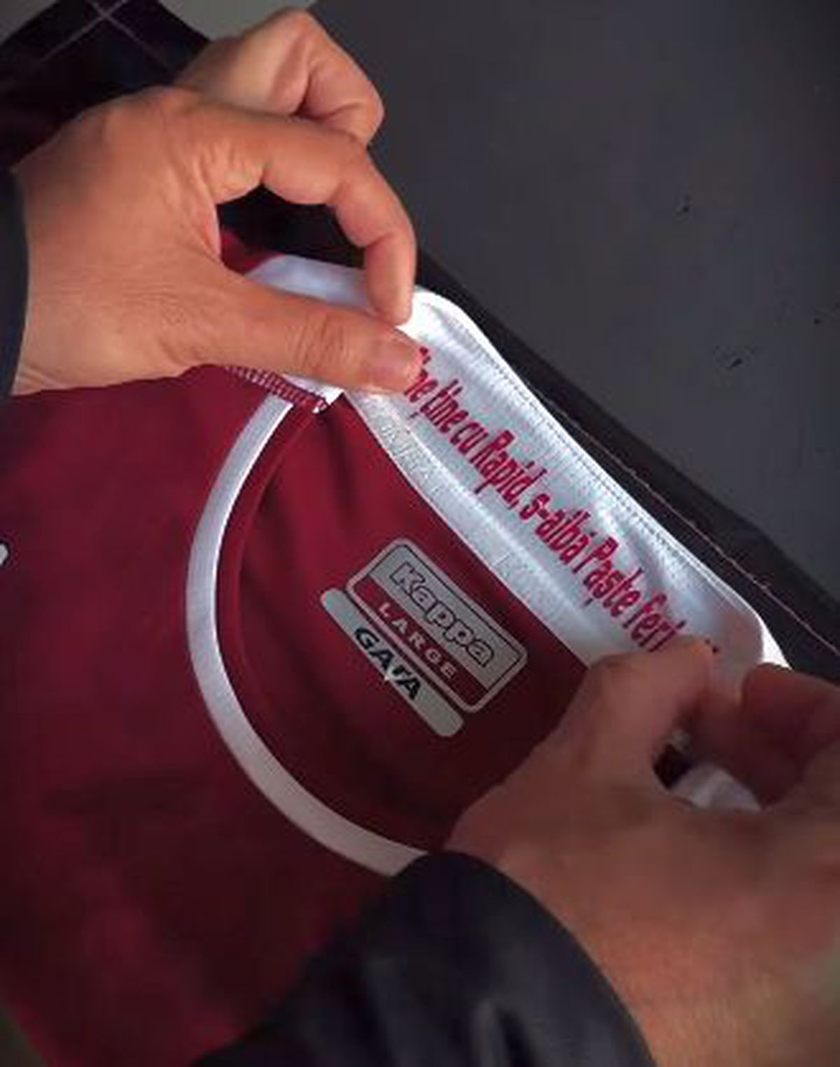 Rapidiștii lovesc din nou: gafă pe tricoul cu care îi ademenesc pe fani la stadion!