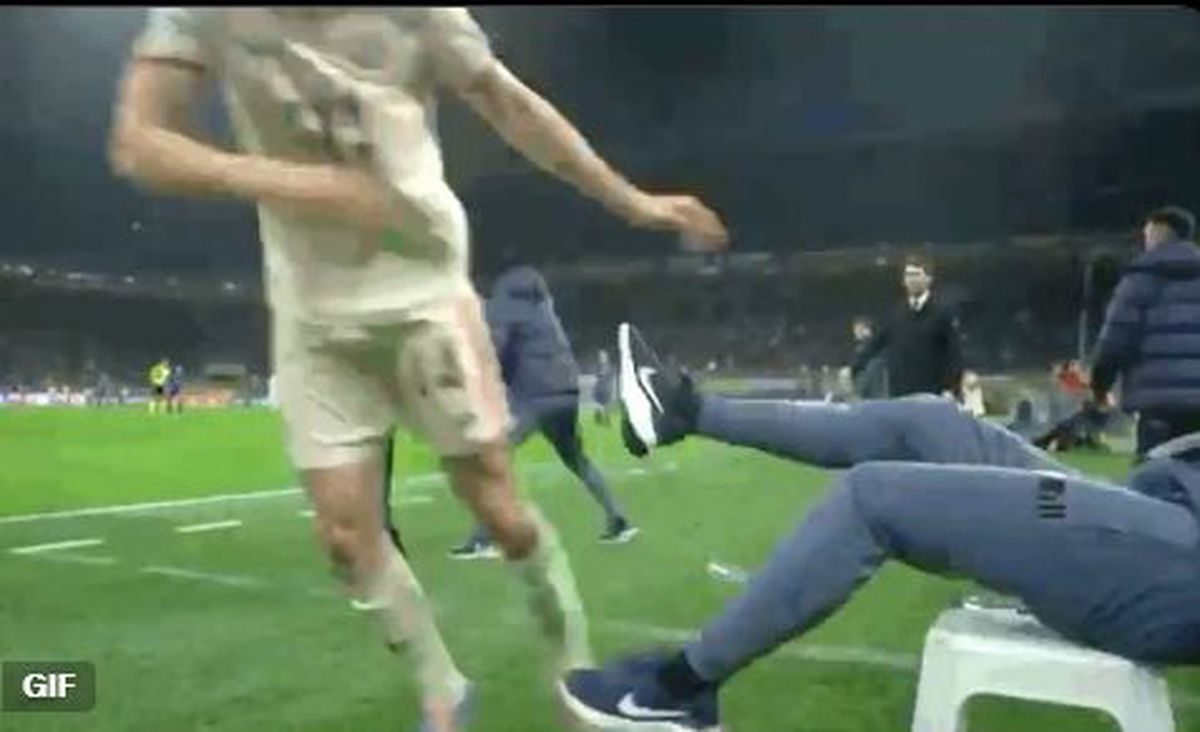 S-a scuzat public pentru gestul deplasat făcut în Inter - Bayern: „O prostie din partea mea!”