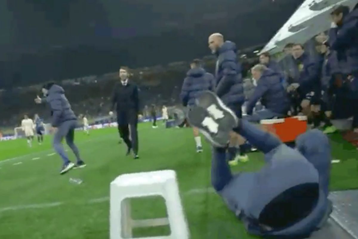 S-a scuzat public pentru gestul deplasat făcut în Inter - Bayern: „O prostie din partea mea!”