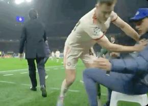 S-a scuzat public pentru gestul deplasat făcut în Inter - Bayern: „O prostie din partea mea!”
