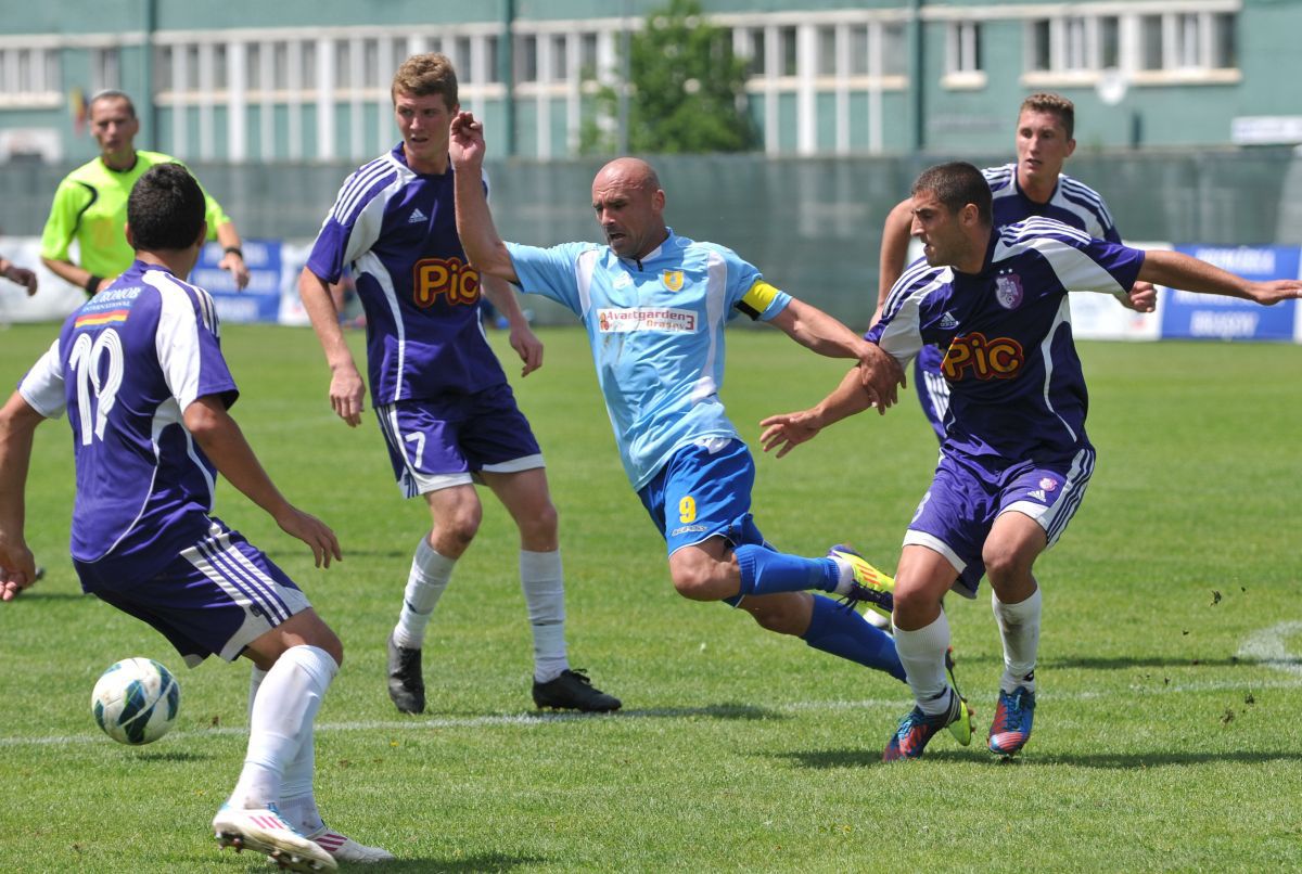 Destin frânt » Alex Pițurcă l-a accidentat grav, apoi a dispărut definitiv din Liga 1! GSP a reconstituit cazul, după 17 ani: trebuia să fie la națională, a urmat anonimatul!