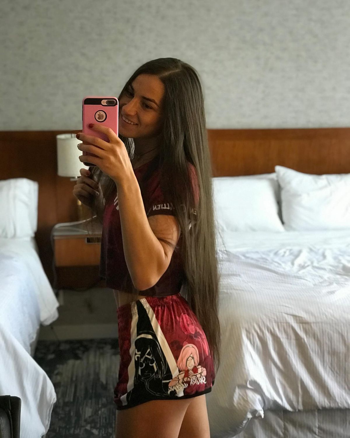 Diana Belbiță și-a intrat în noul rol la UFC 318 » Dustin Poirier s-a retras din MMA, după înfrângerea cu Max Holloway